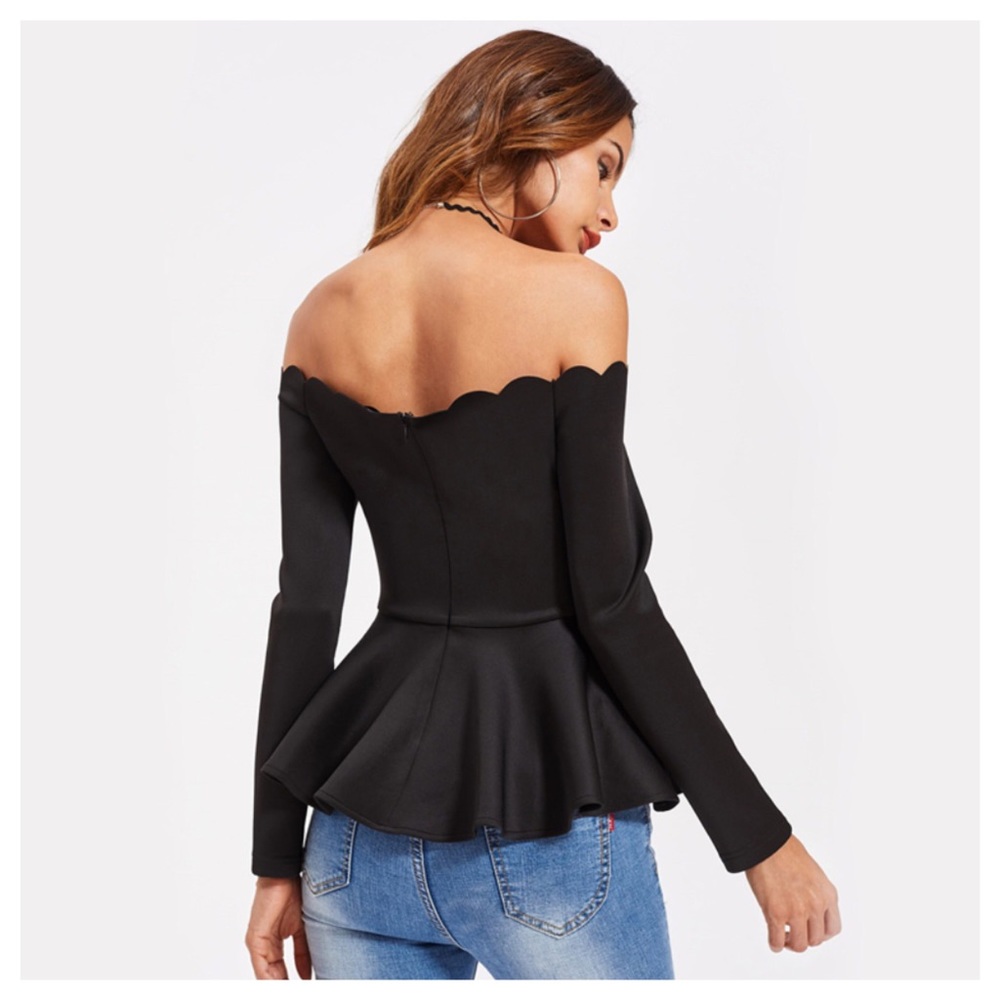 ❤️ Black Scalloped Stretch Off The Shoulder Top - Picture 2 of 4